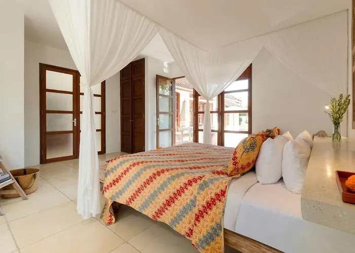 Villa V By Finder Seminyak (Bali)